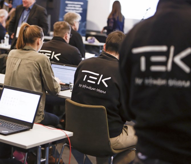 TEK-takkeja.