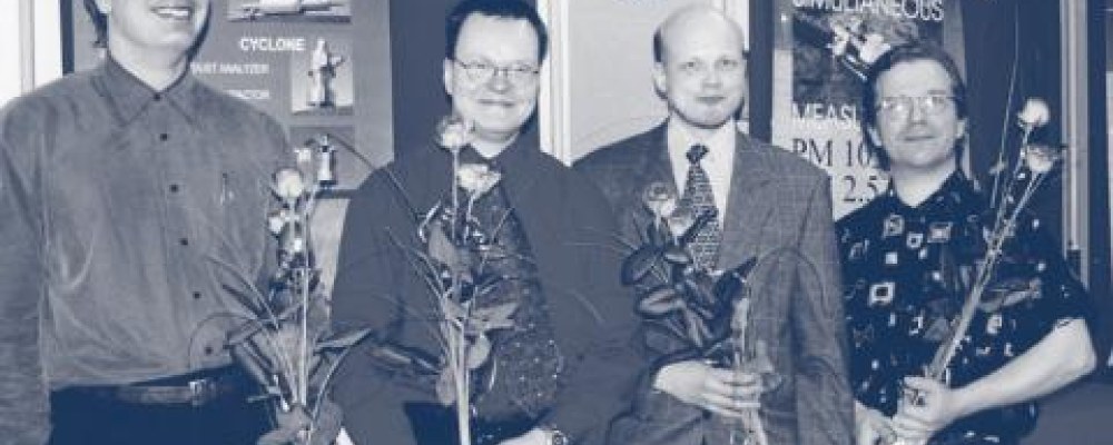 TkT Juha Tikkanen (vas.), TkT Mikko Moisio, prof. Jorma Keskinen ja DI Kimmo Pietarinen.
